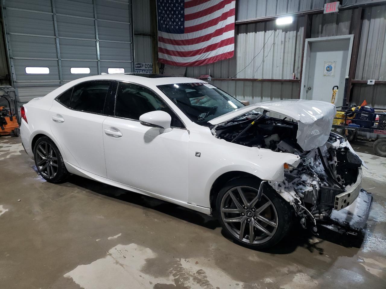 2016 Lexus IS - Image 4