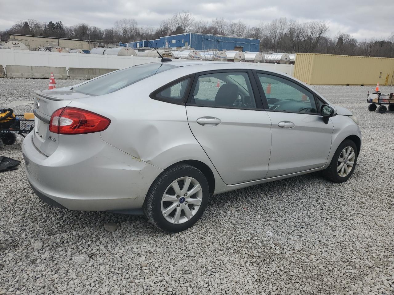 2012 Ford Fiesta - Image 3