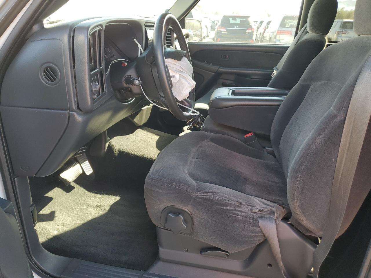 2002 Chevrolet Silverado - Image 7