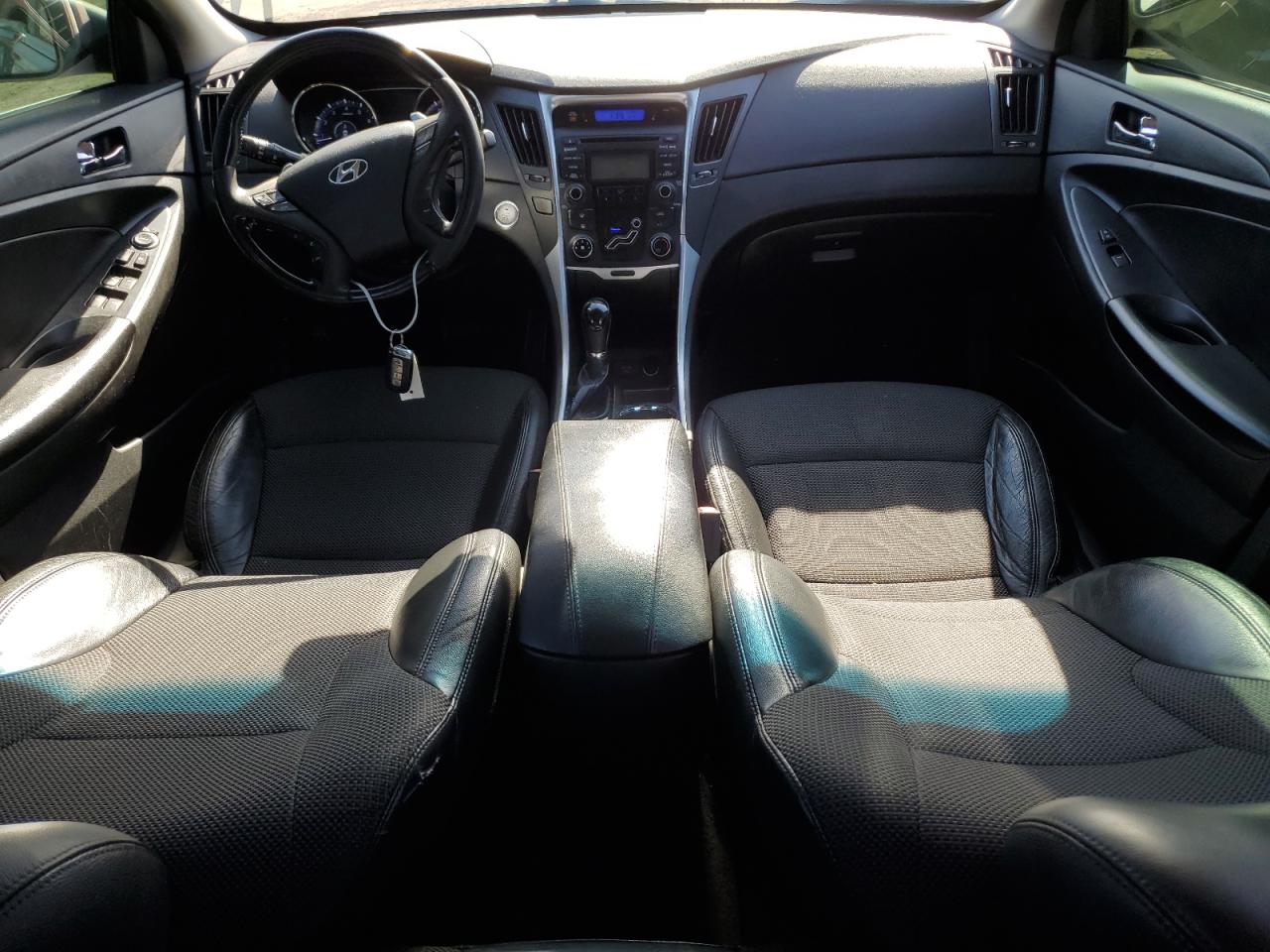 2013 Hyundai Sonata - Image 8