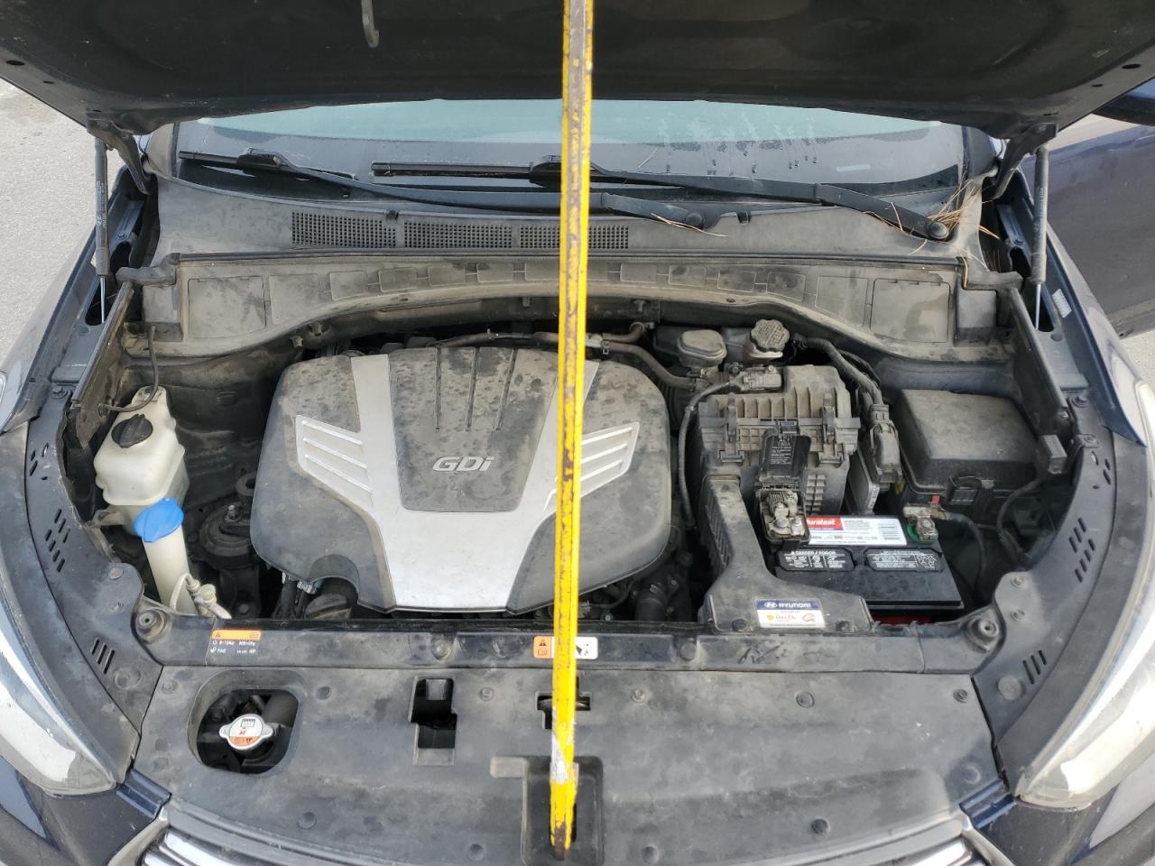 2017 Hyundai Santa Fe - Image 12