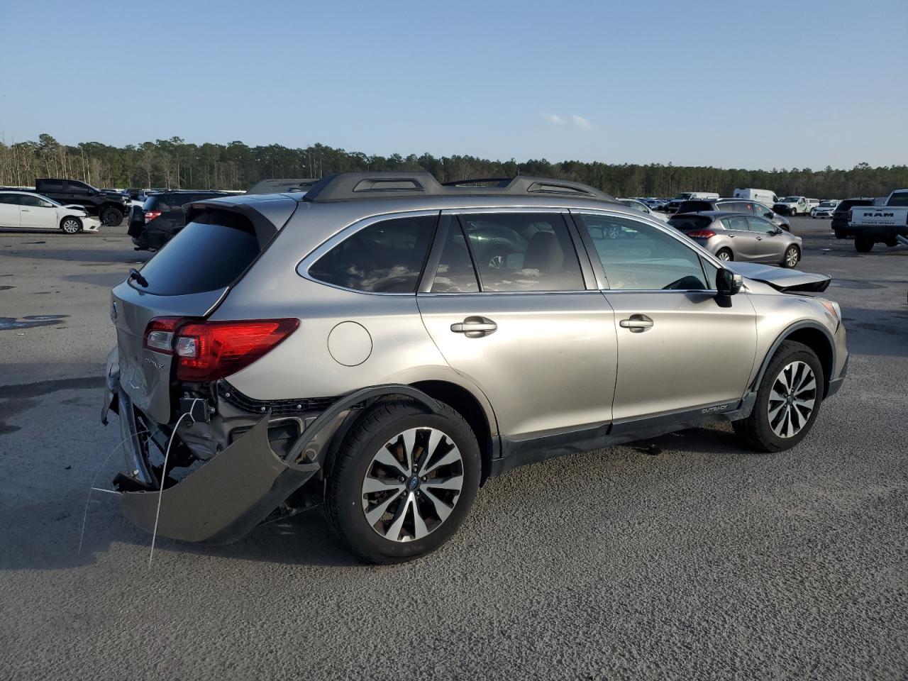 2015 Subaru Outback - Image 3