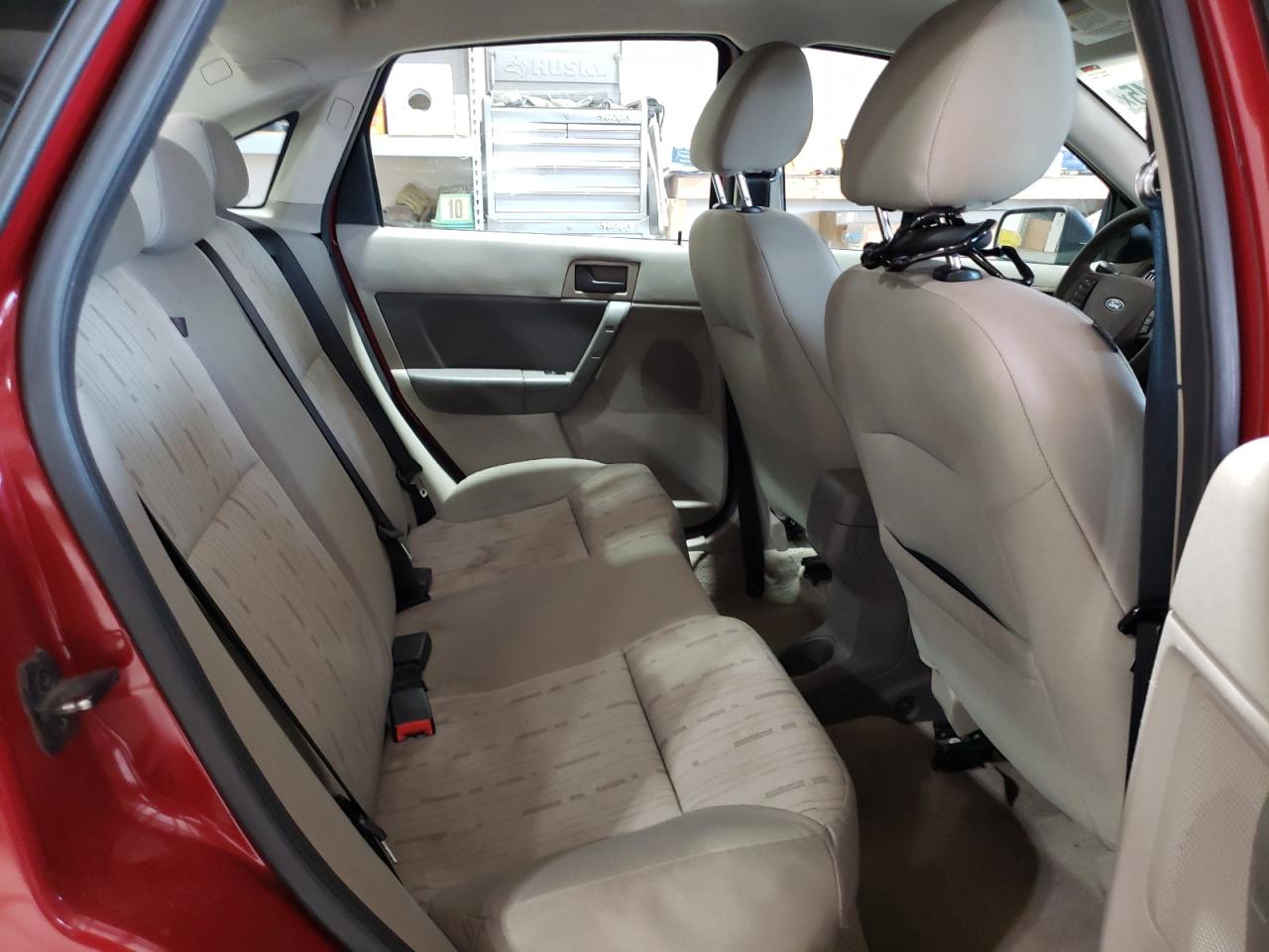 2010 Ford Focus - Image 10