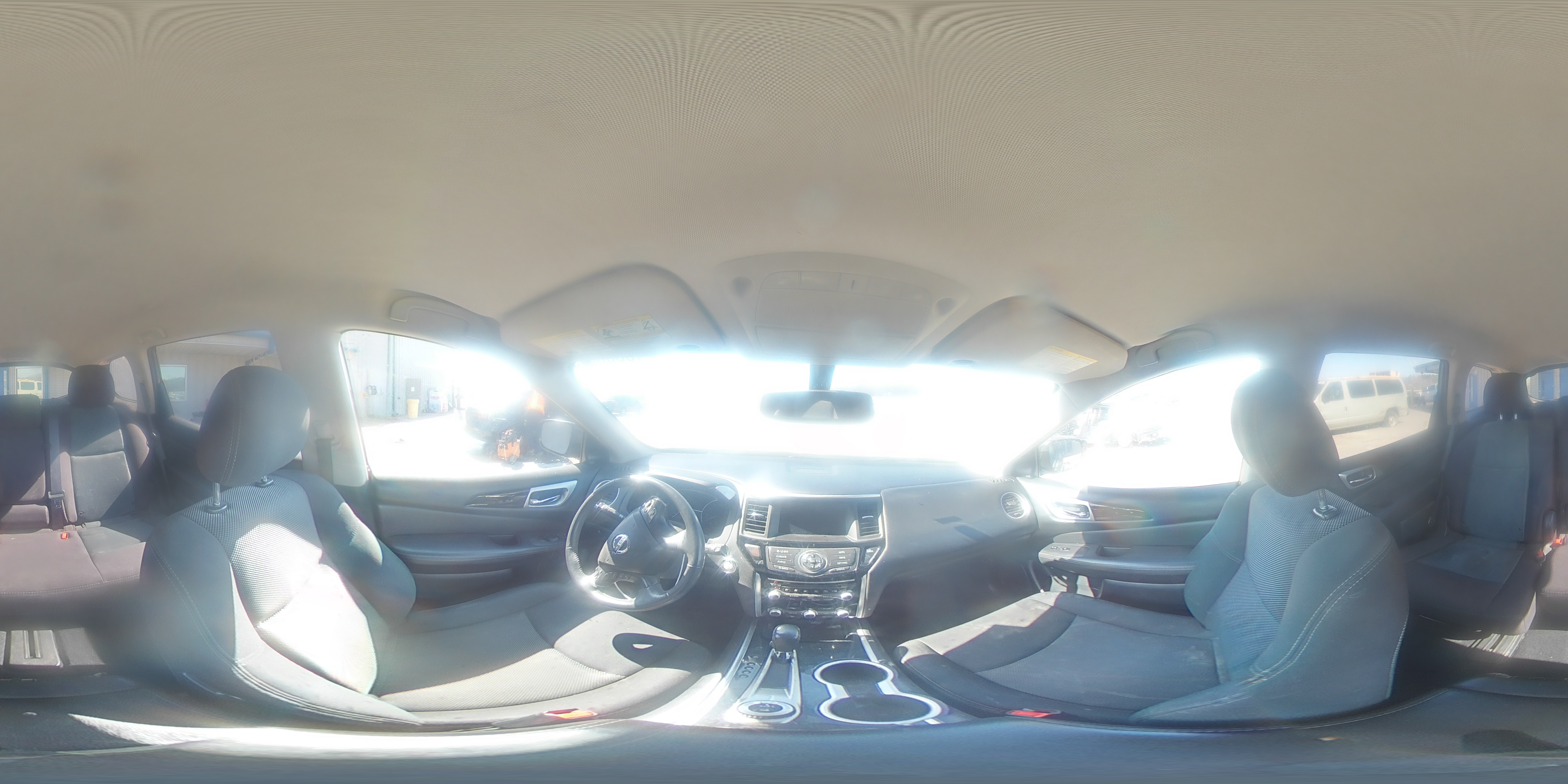 2019 Nissan Pathfinder - Image 16