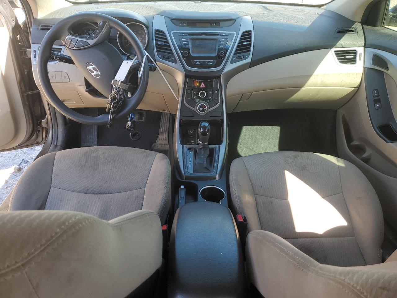 2015 Hyundai Elantra - Image 8