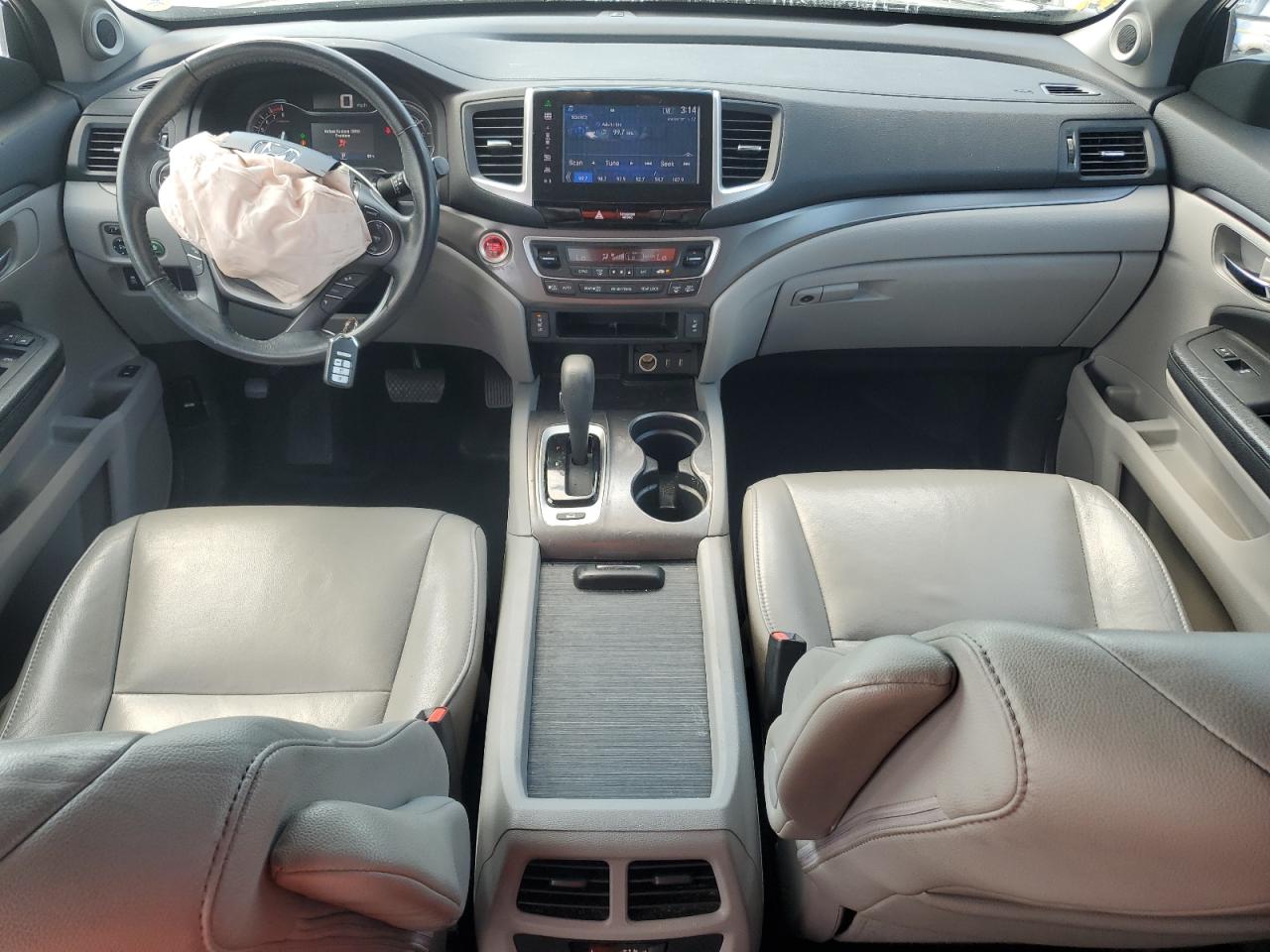 2016 Honda Pilot - Image 8