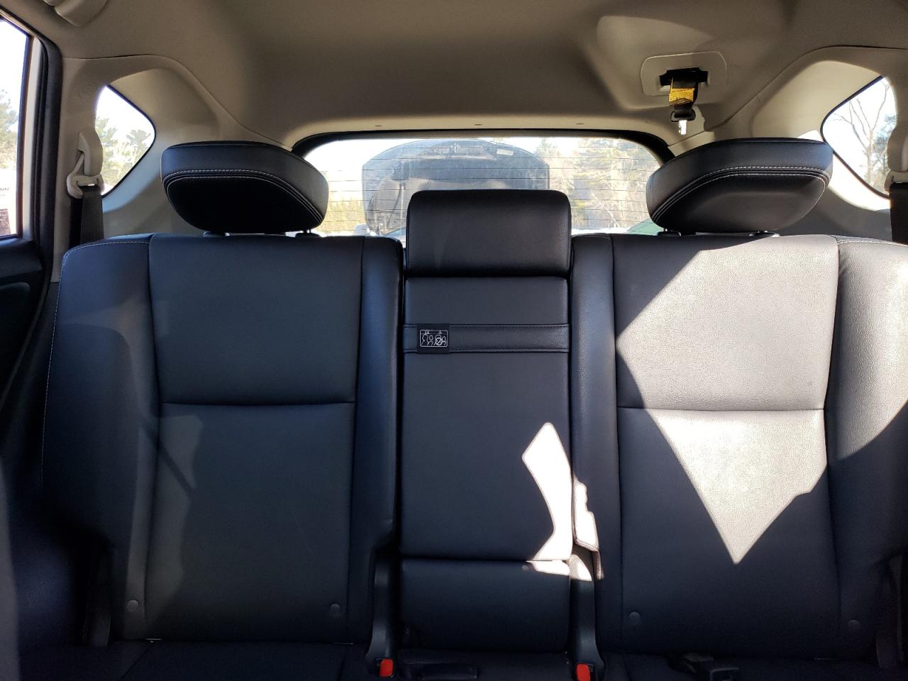 2016 Toyota RAV 4 - Image 10