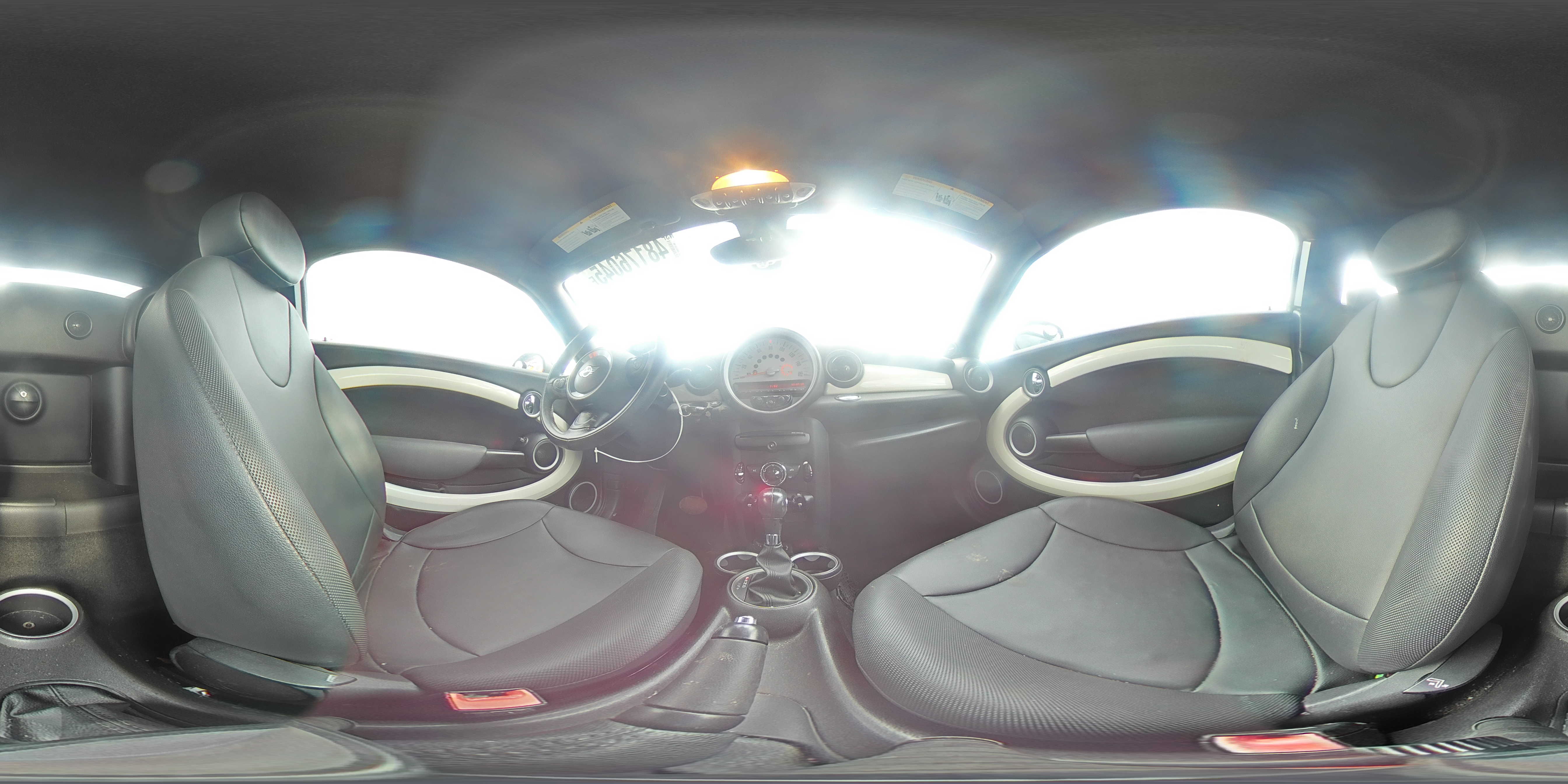 2013 MINI Cooper - Image 13