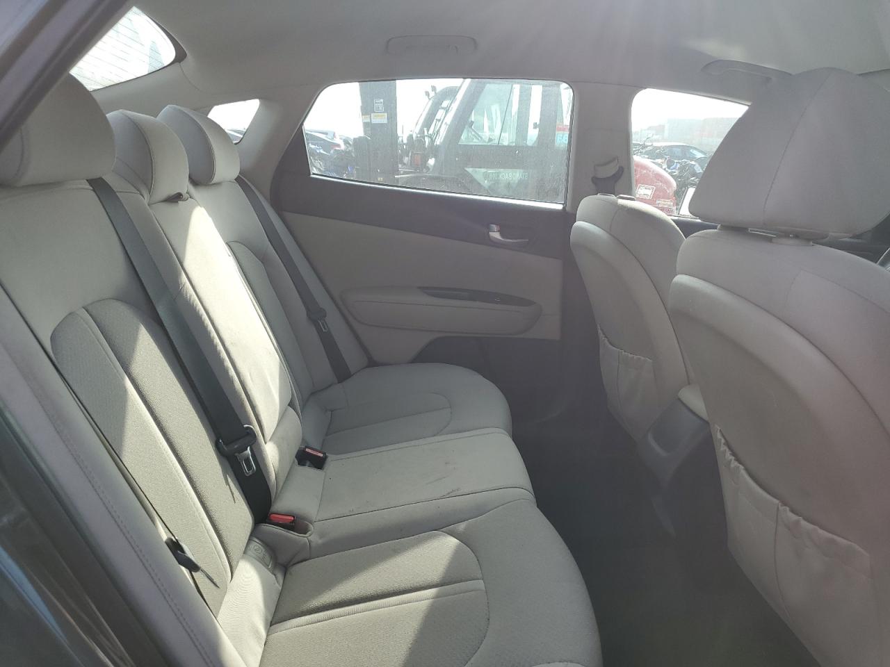 2016 Kia Optima - Image 11