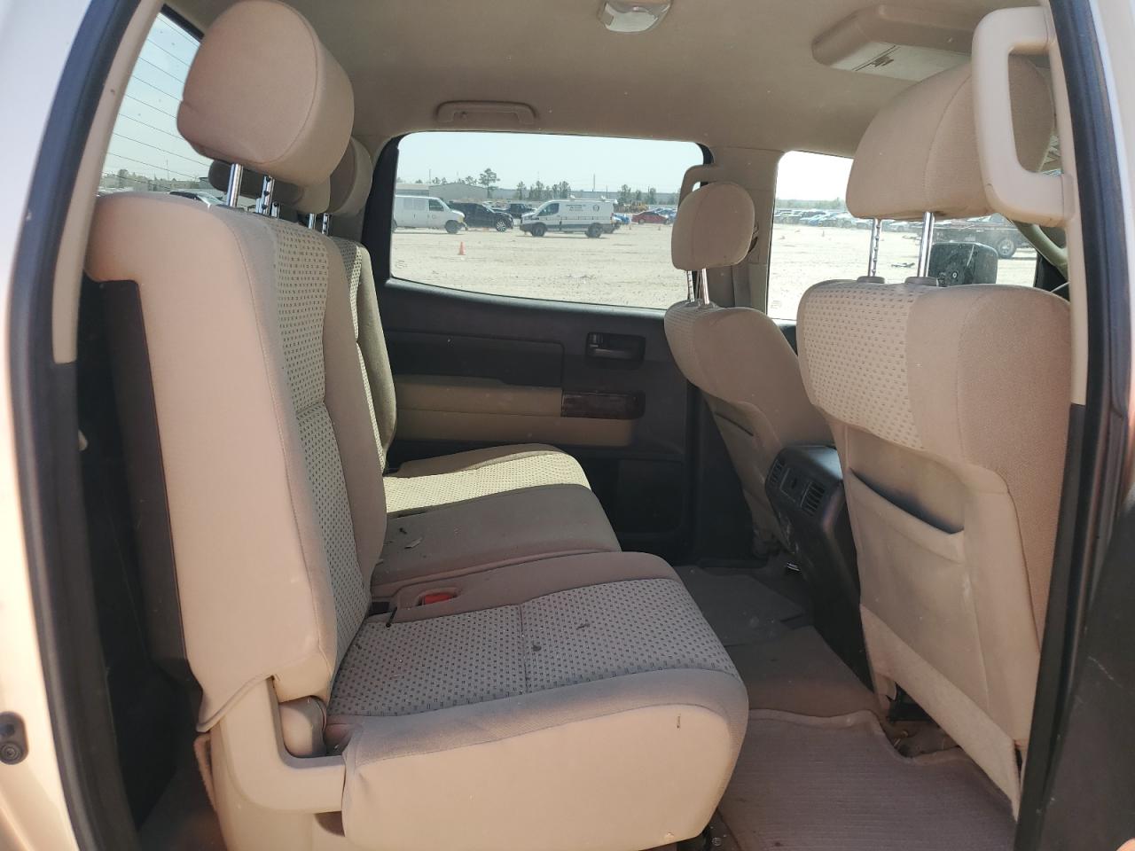 2010 Toyota Tundra - Image 10