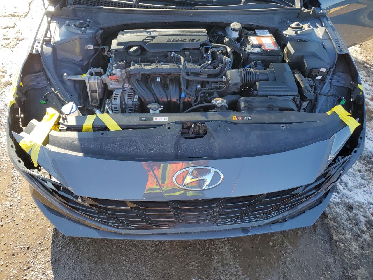 2021 Hyundai Elantra - Image 12