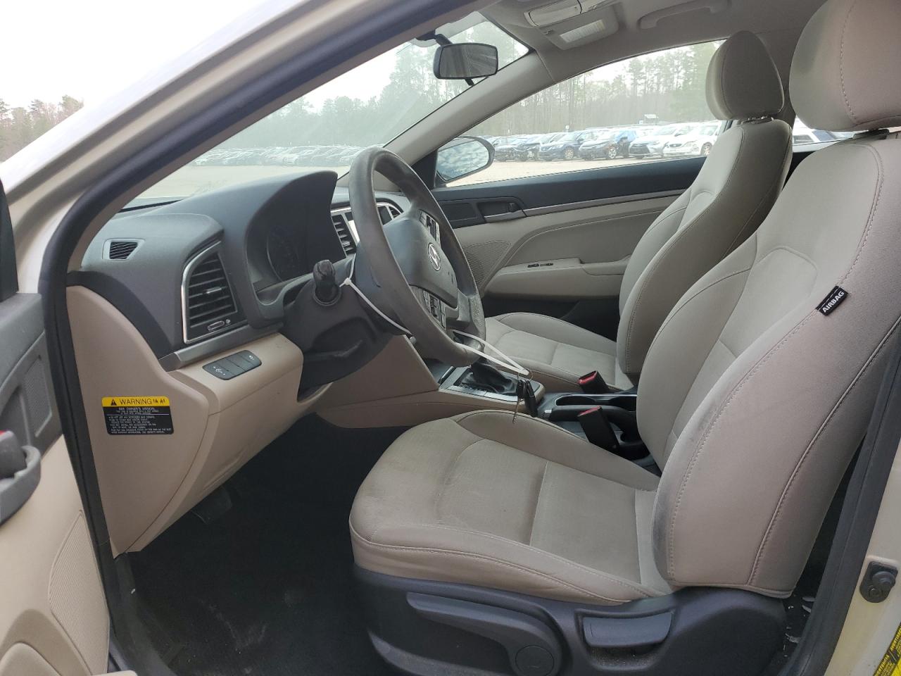 2017 Hyundai Elantra - Image 7