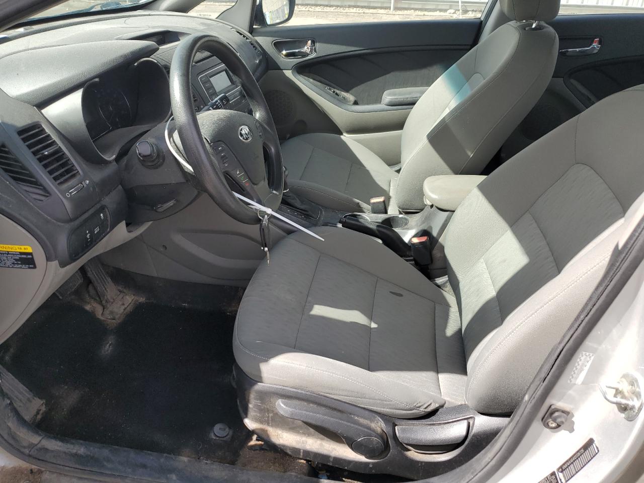 2016 Kia Forte - Image 7