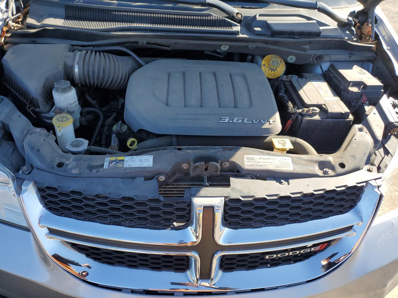 2015 Dodge Caravan - Image 12