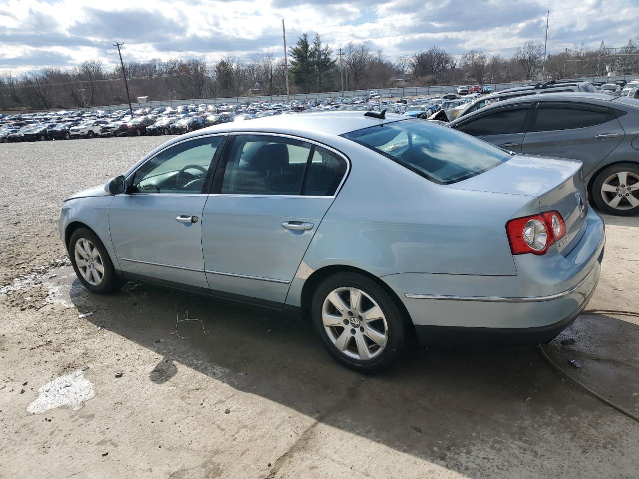 2006 Volkswagen Passat - Image 2