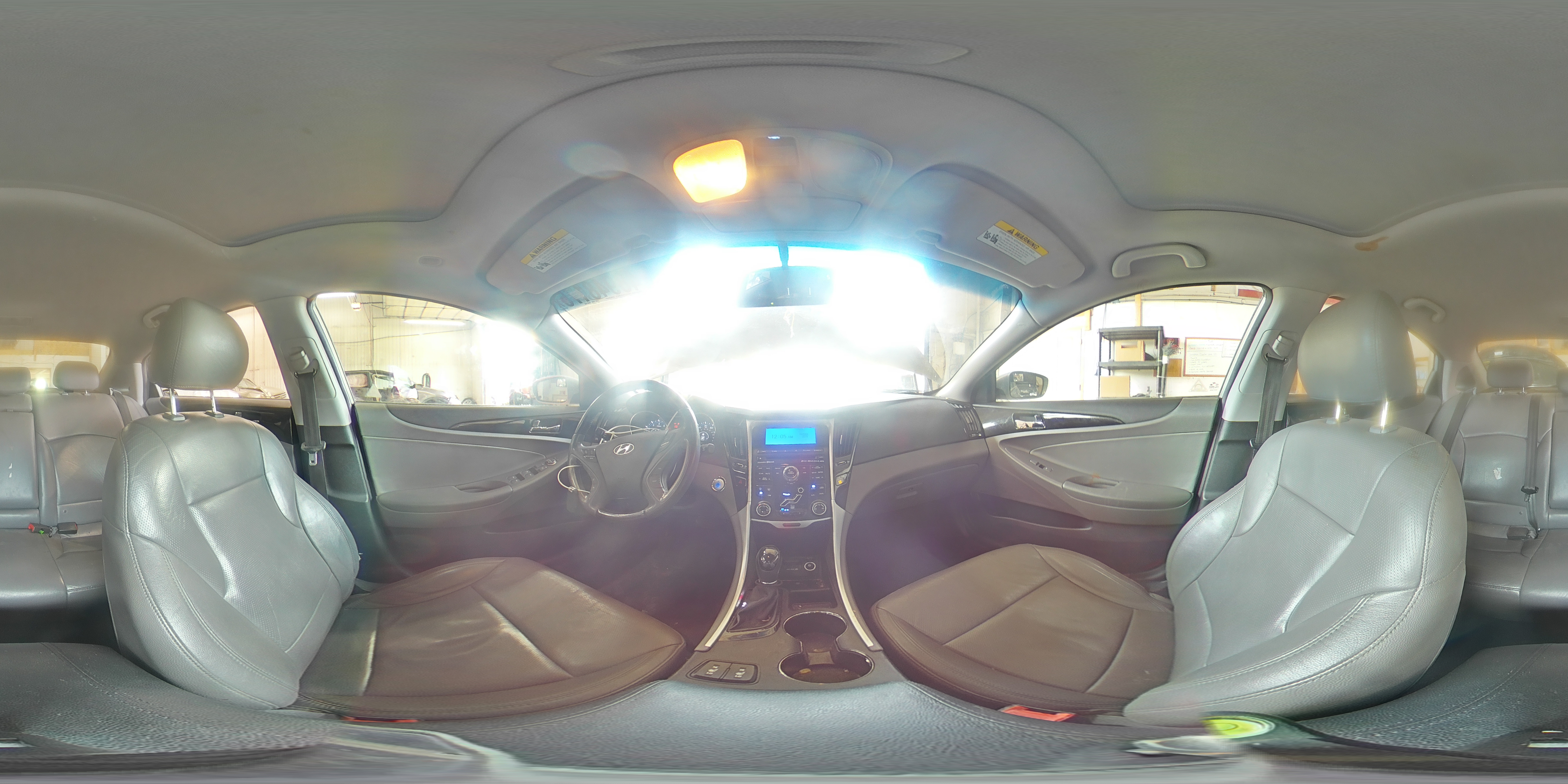 2011 Hyundai Sonata - Image 12