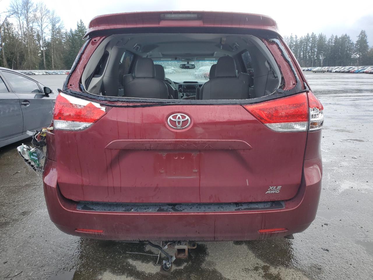 2012 Toyota Sienna - Image 6