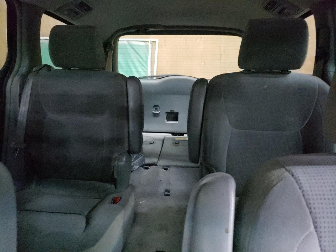 2004 Toyota Sienna Ce VIN: 5TDZA23C94S176358 Lot: 49904845