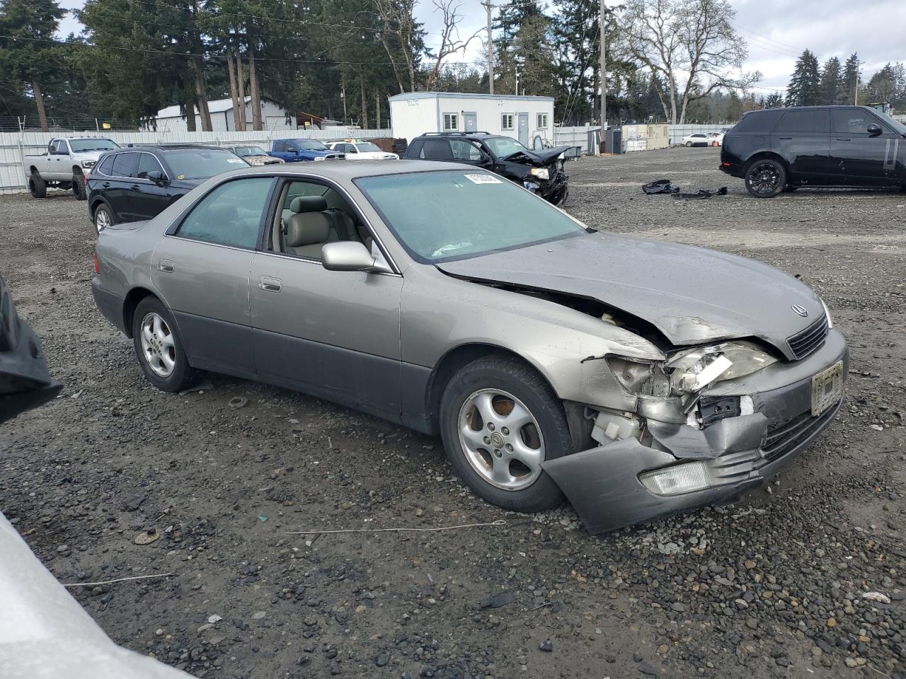 1997 Lexus ES - Image 4
