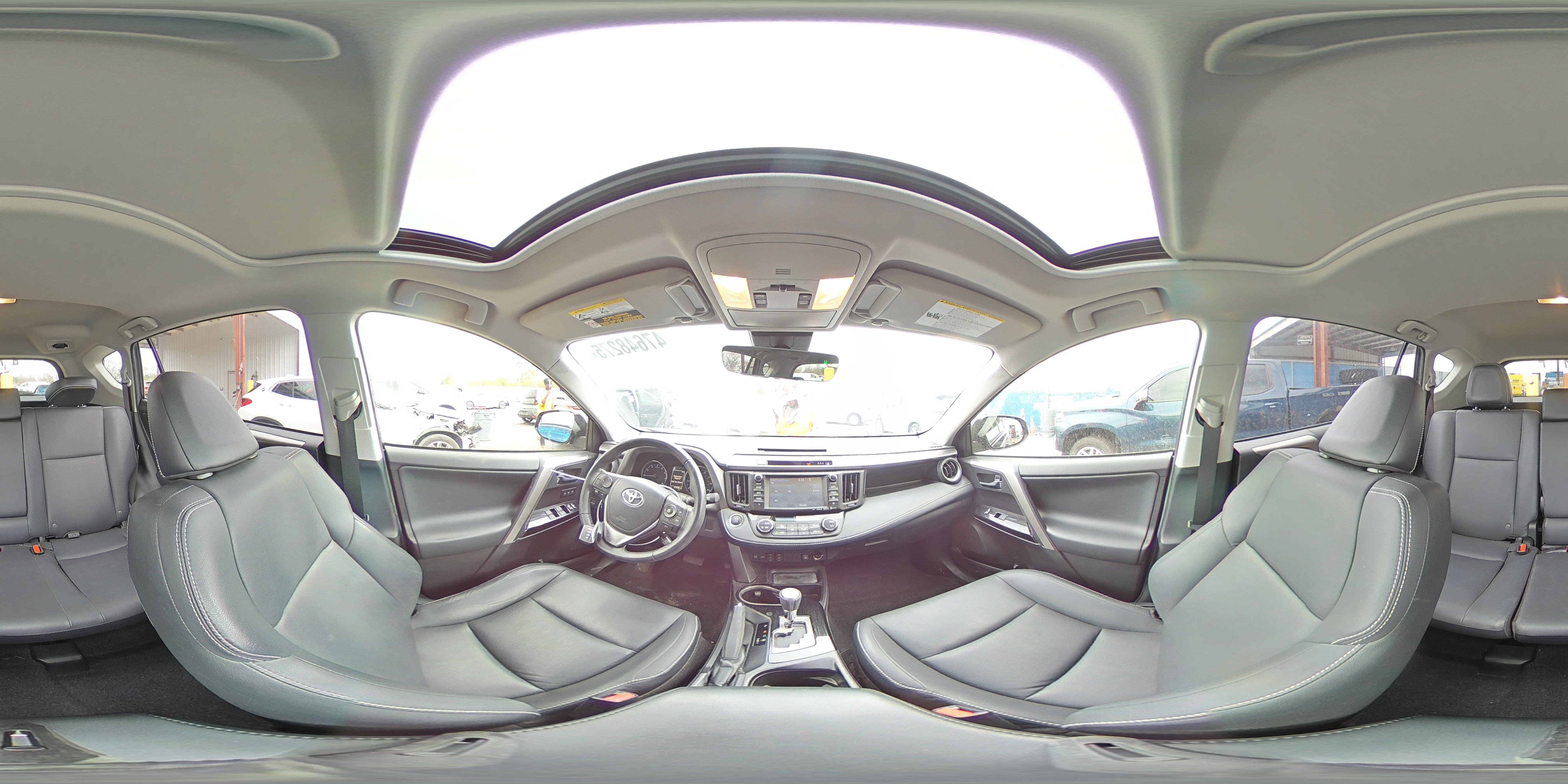 2018 Toyota RAV 4 - Image 15