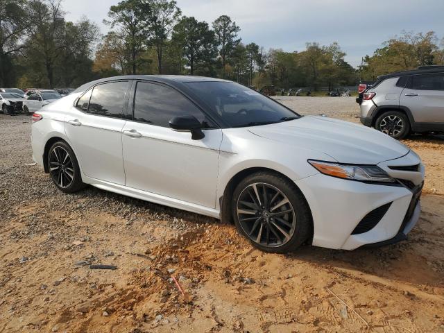  TOYOTA CAMRY 2020 Biały
