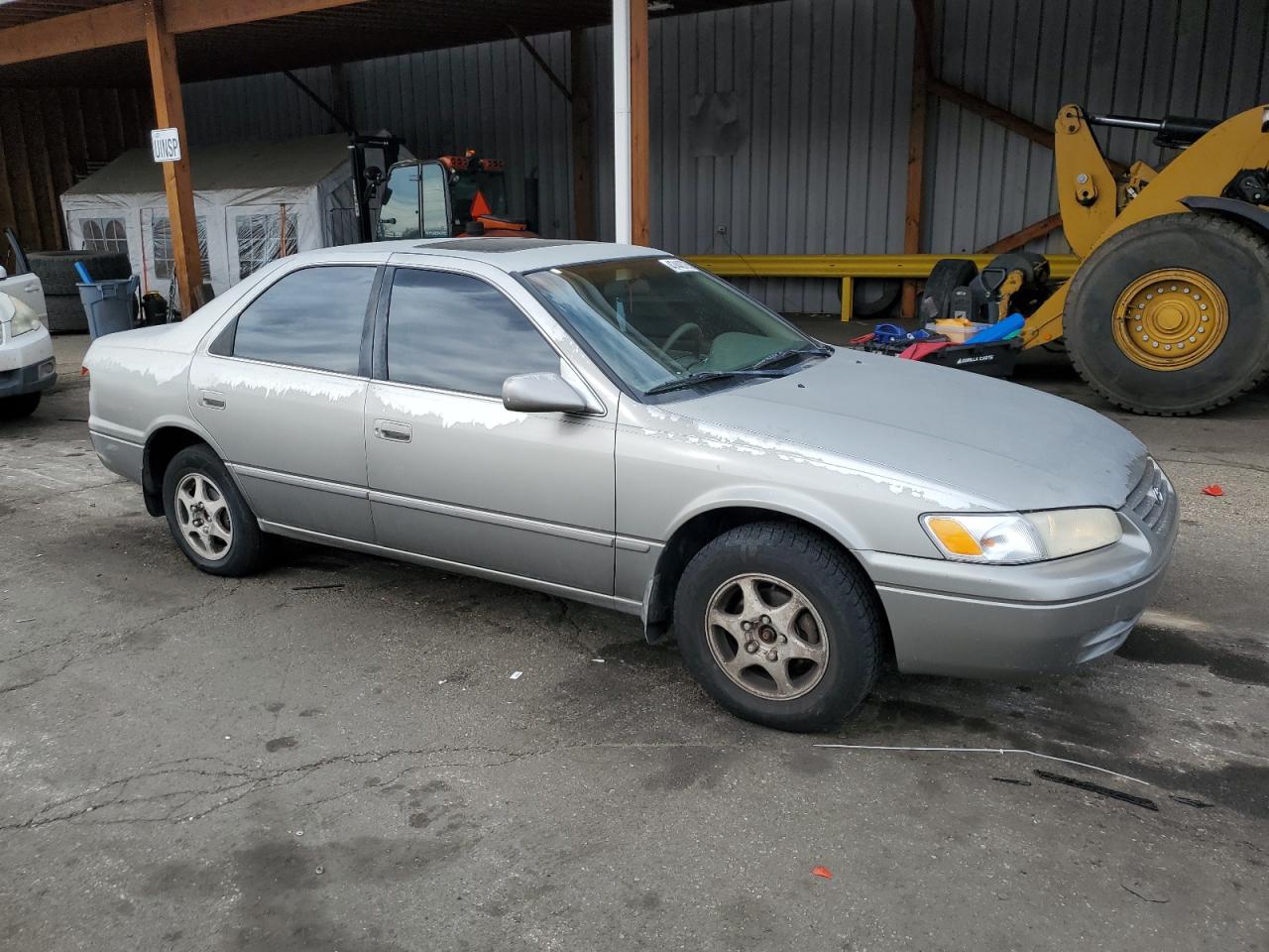 1999 Toyota Camry - Image 4