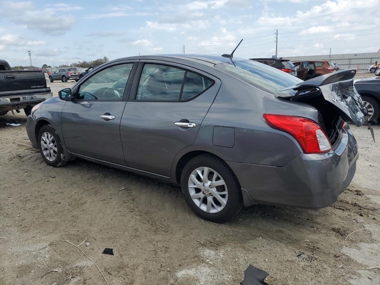 2017 Nissan Versa - Image 2
