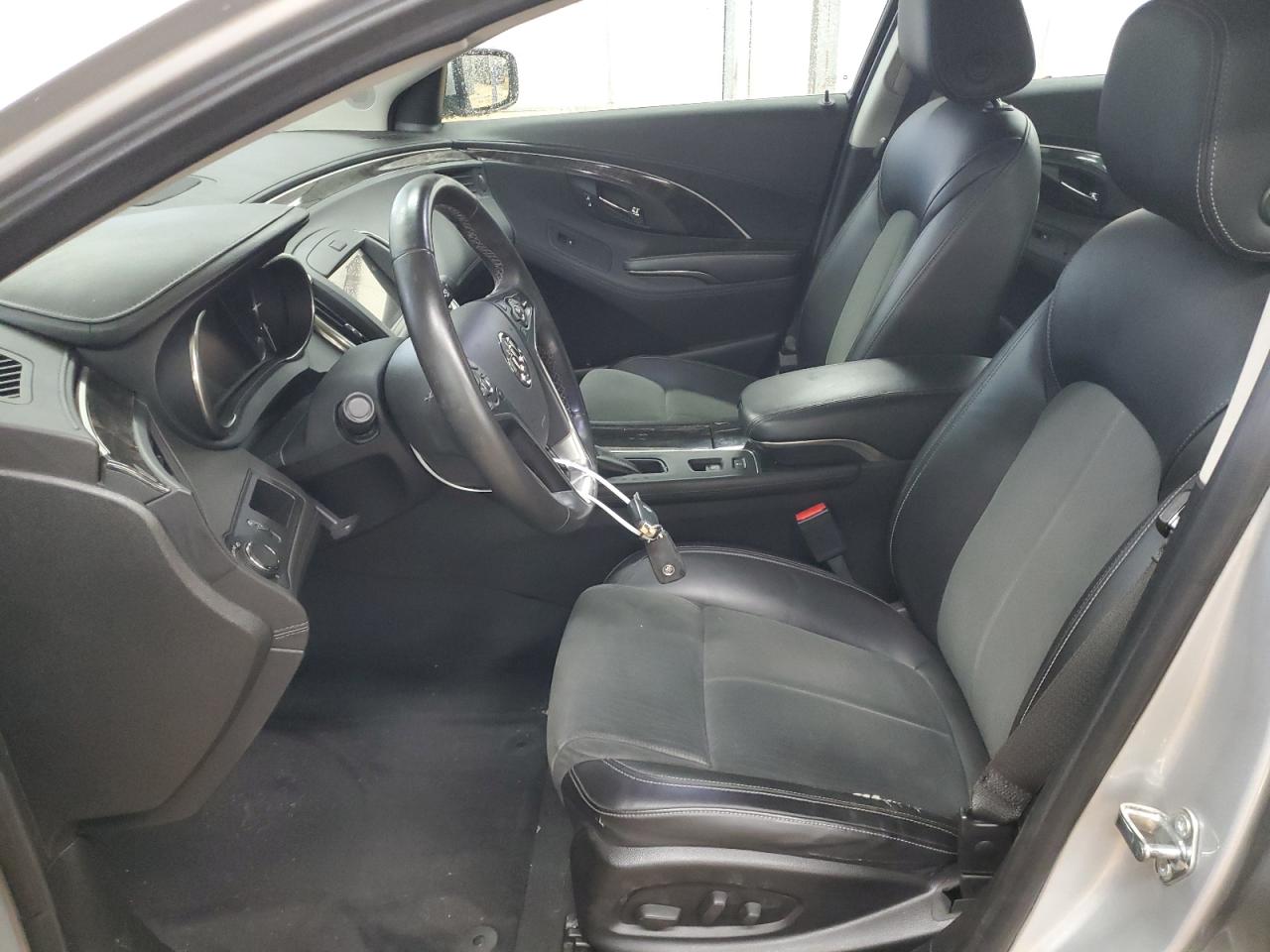 2016 Buick LaCrosse - Image 7