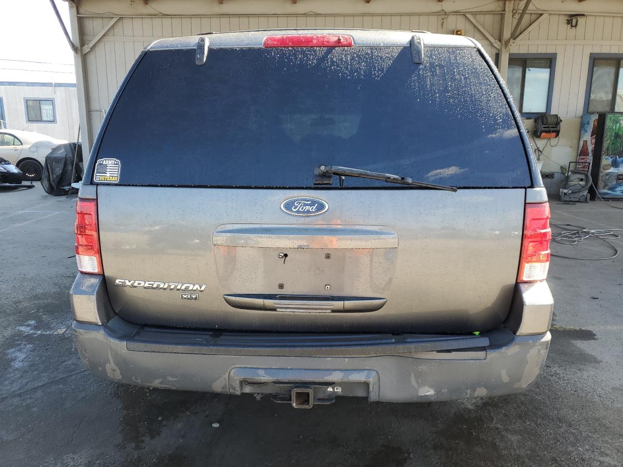 2003 Ford Expedition - Image 6