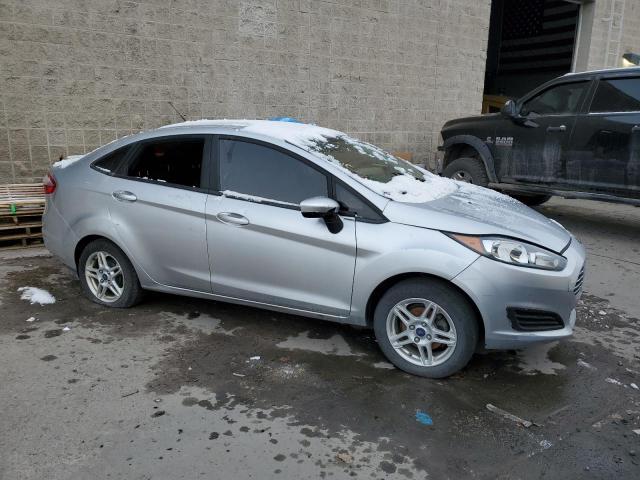 FORD FIESTA 2018 Srebrny