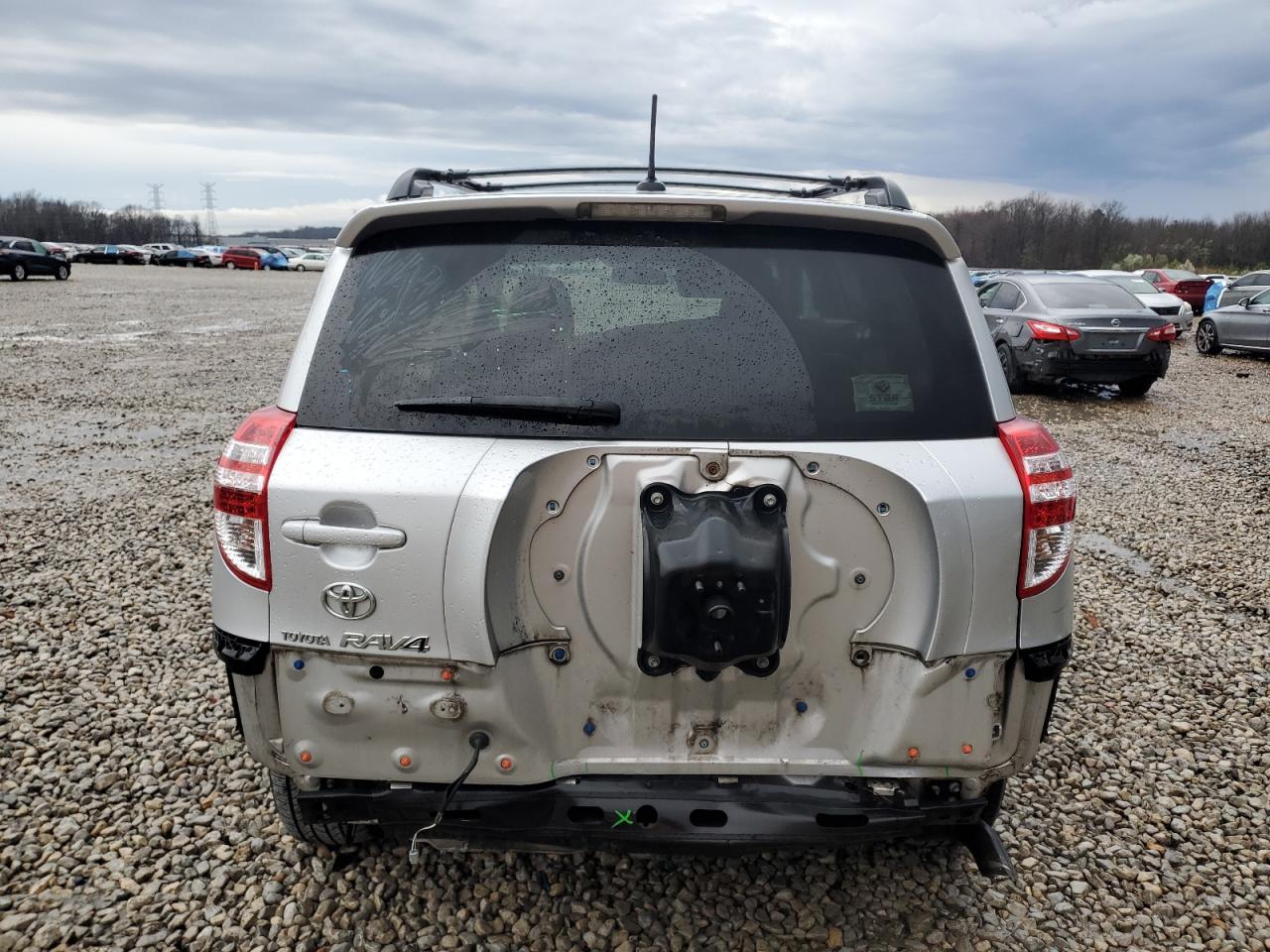 2010 Toyota RAV 4 - Image 6