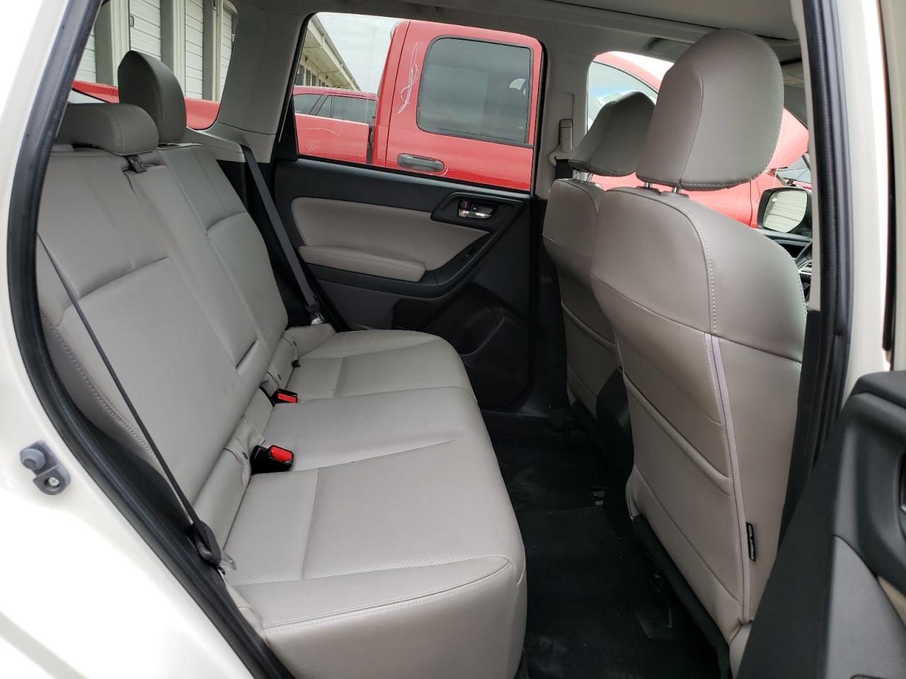 2015 Subaru Forester - Image 11