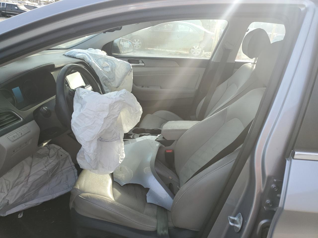 2016 Hyundai Sonata - Image 7