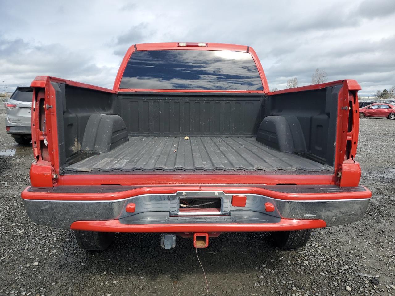2004 Chevrolet Silverado - Image 6