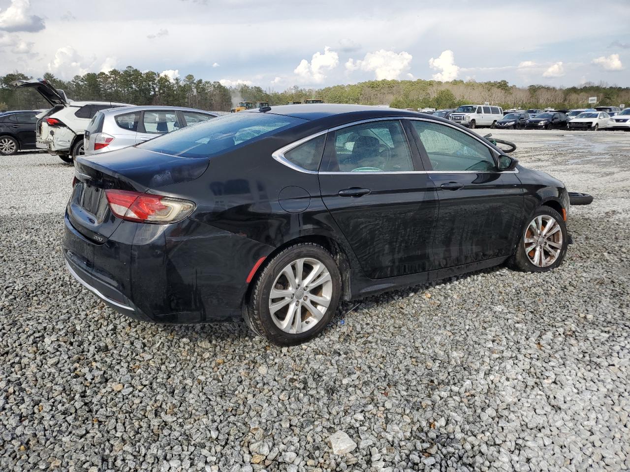 2015 Chrysler 200 - Image 3