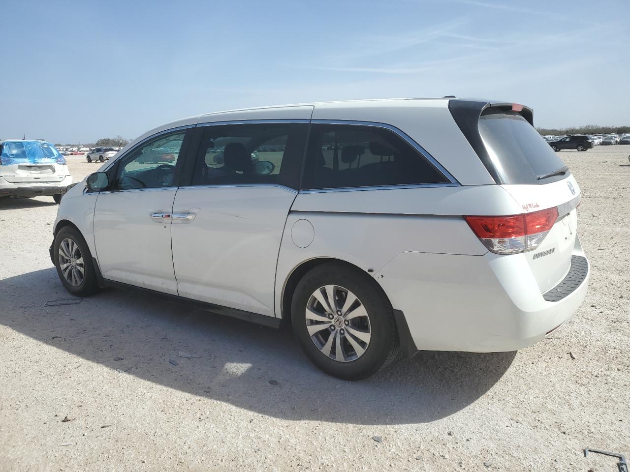 2015 Honda Odyssey - Image 2