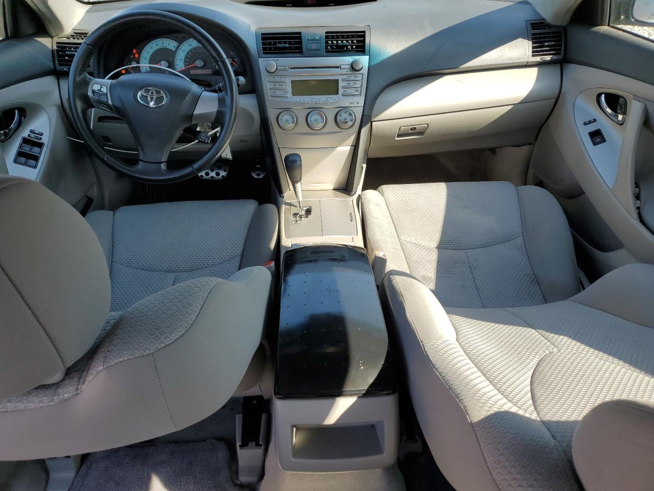 2011 Toyota Camry - Image 8