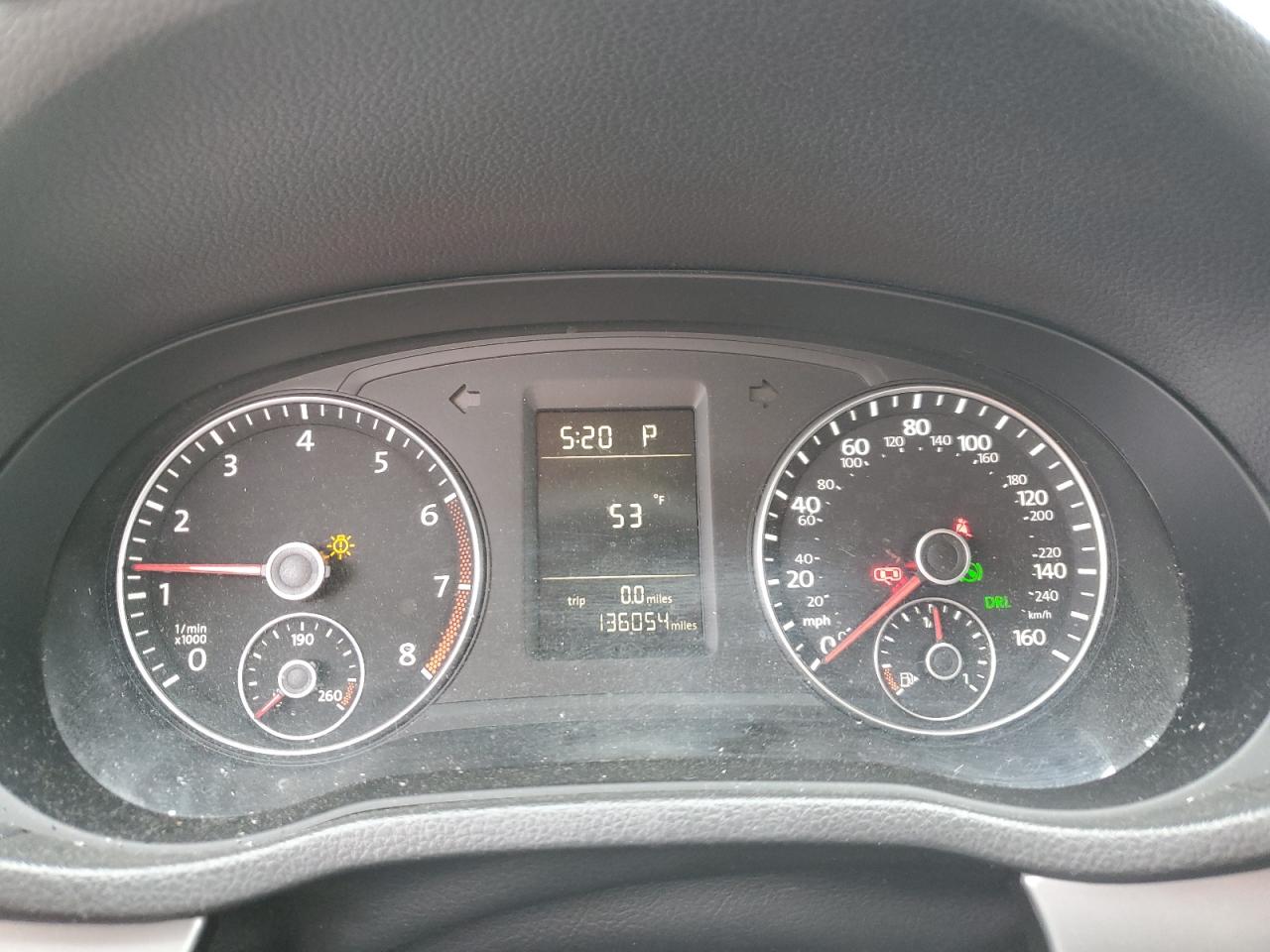 2015 Volkswagen Passat - Image 9