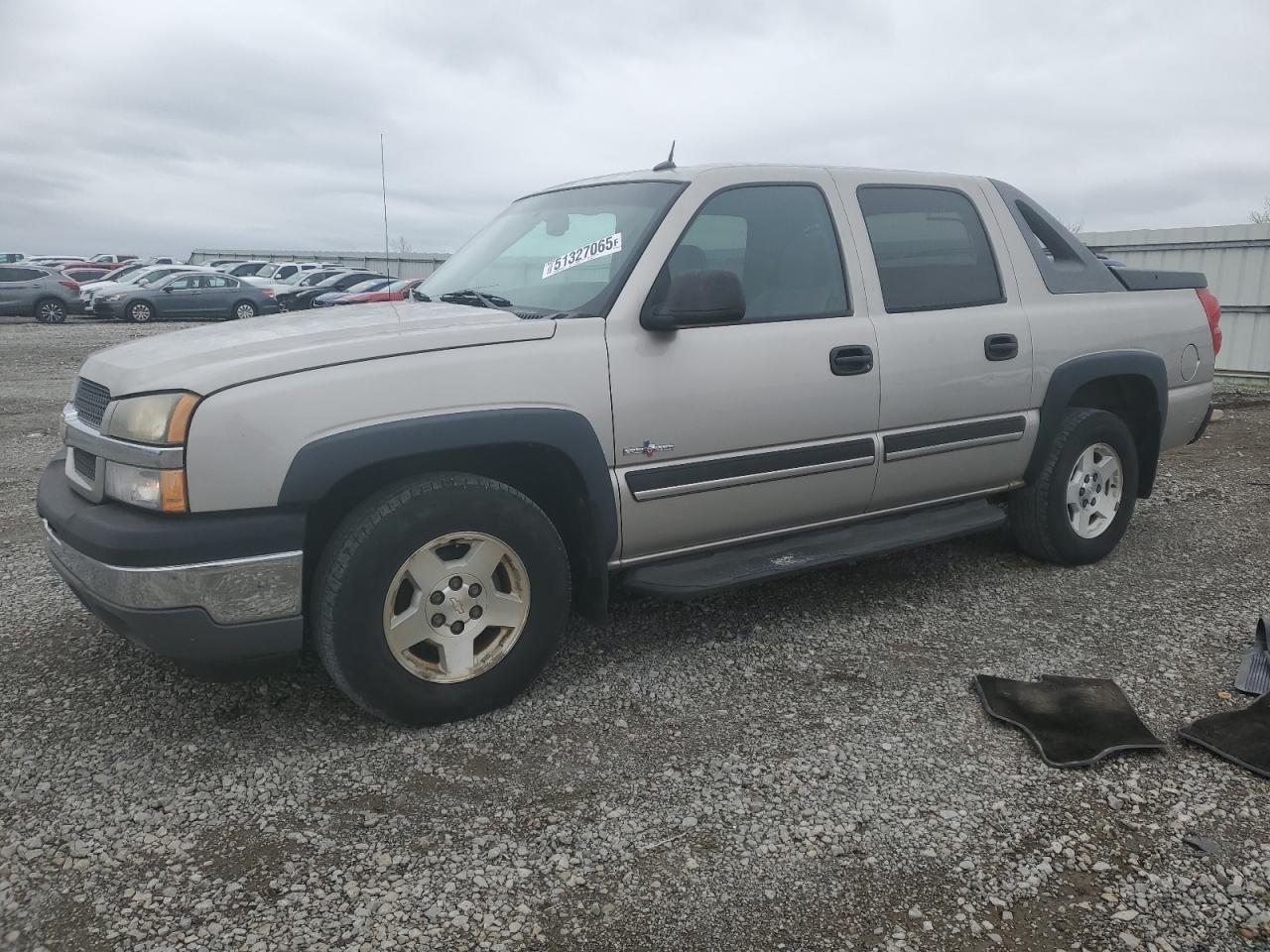 2005 Chevrolet Avalanche C1500 for Sale in Earlington, KY - Hail