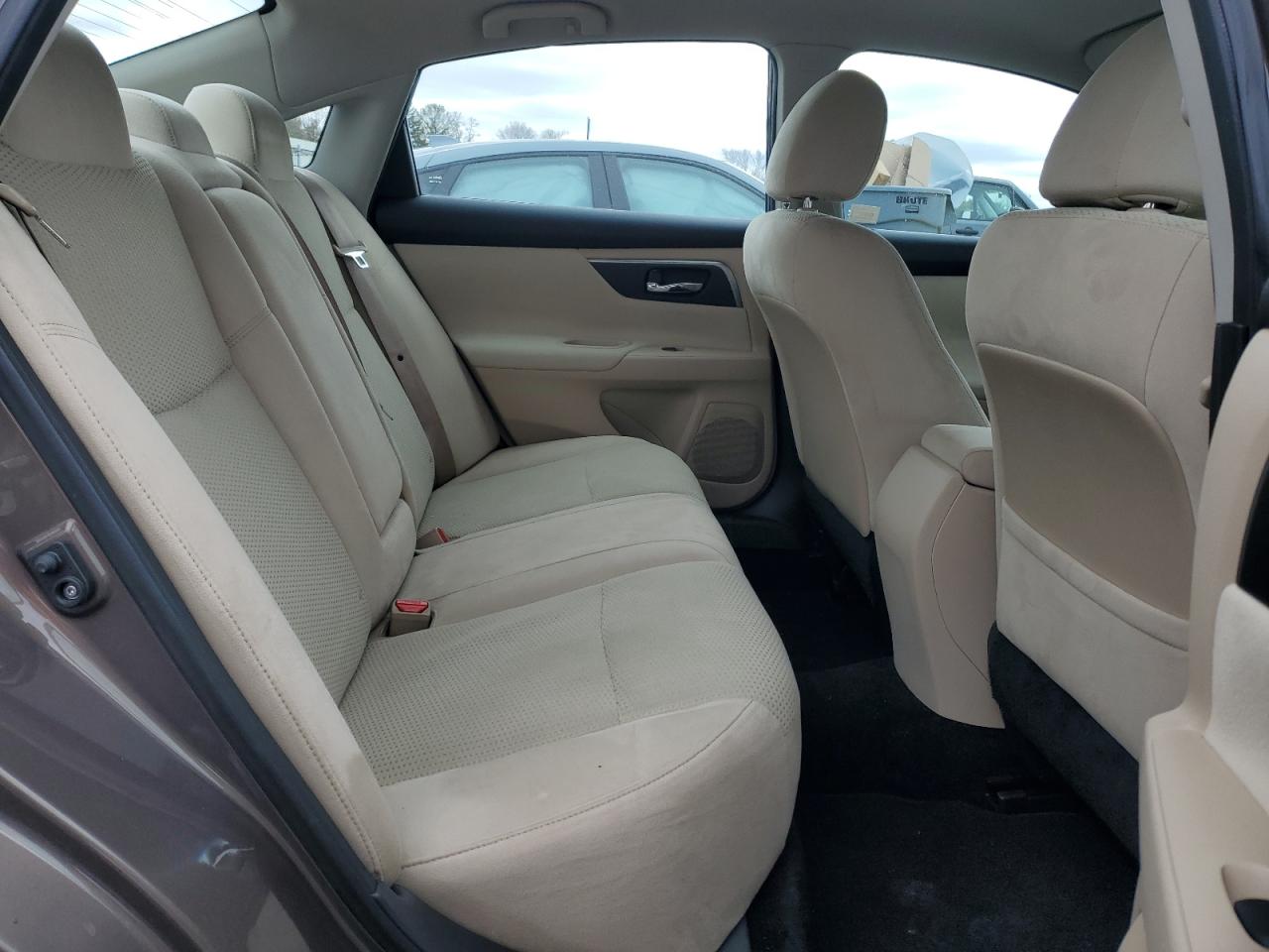 2015 Nissan Altima - Image 10