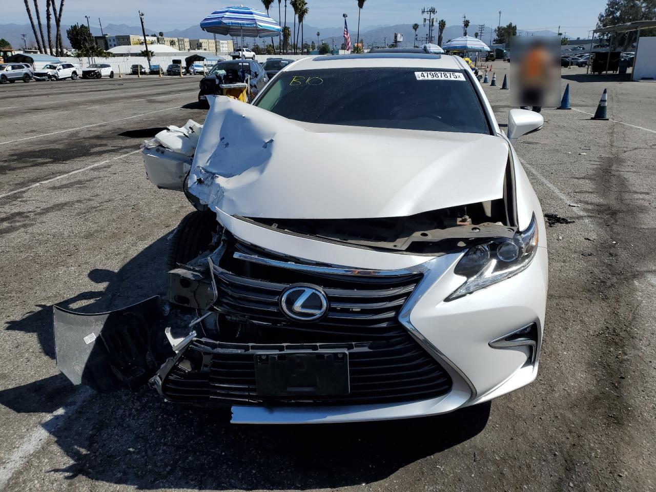 2016 Lexus ES - Image 5