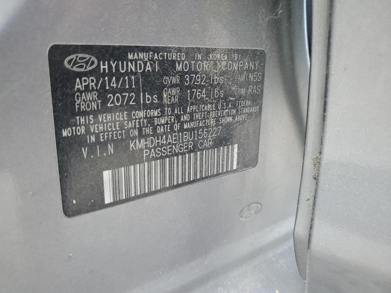 2011 Hyundai Elantra - Image 12