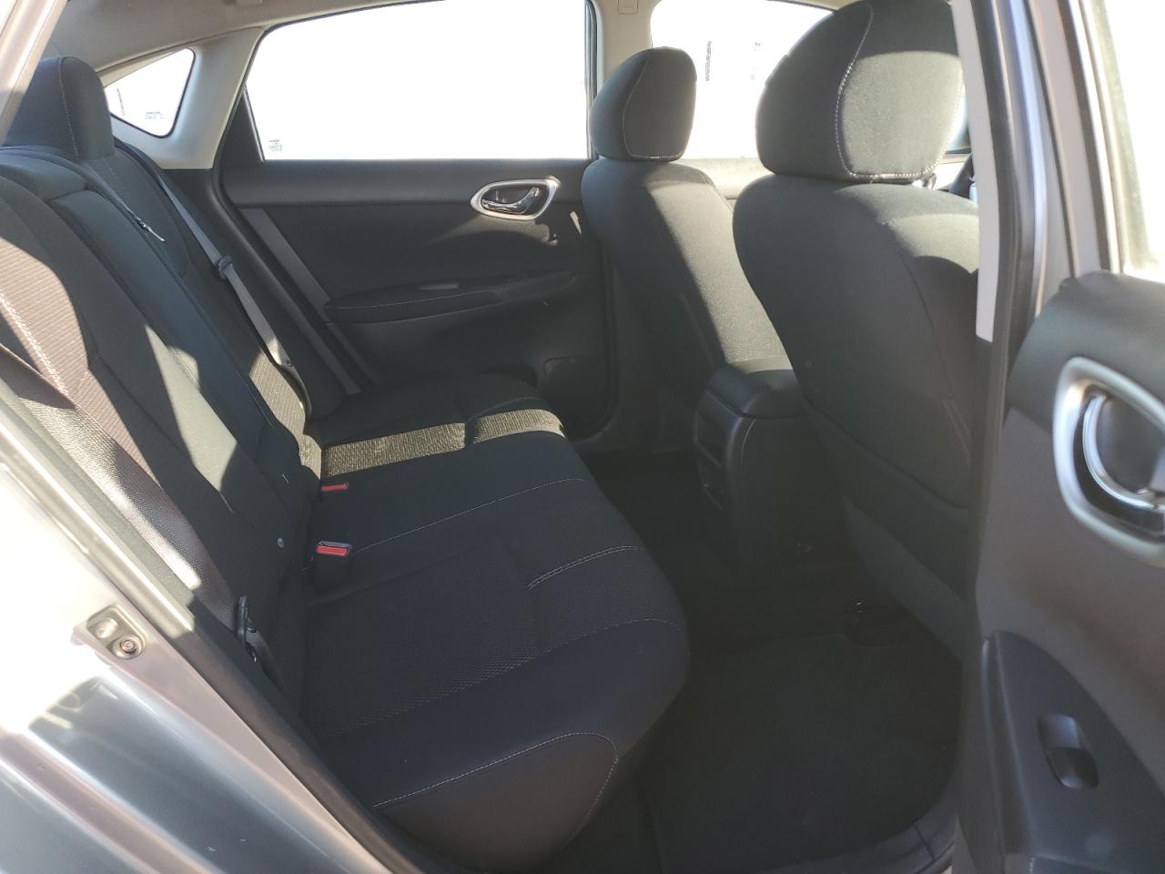 2014 Nissan Sentra - Image 10