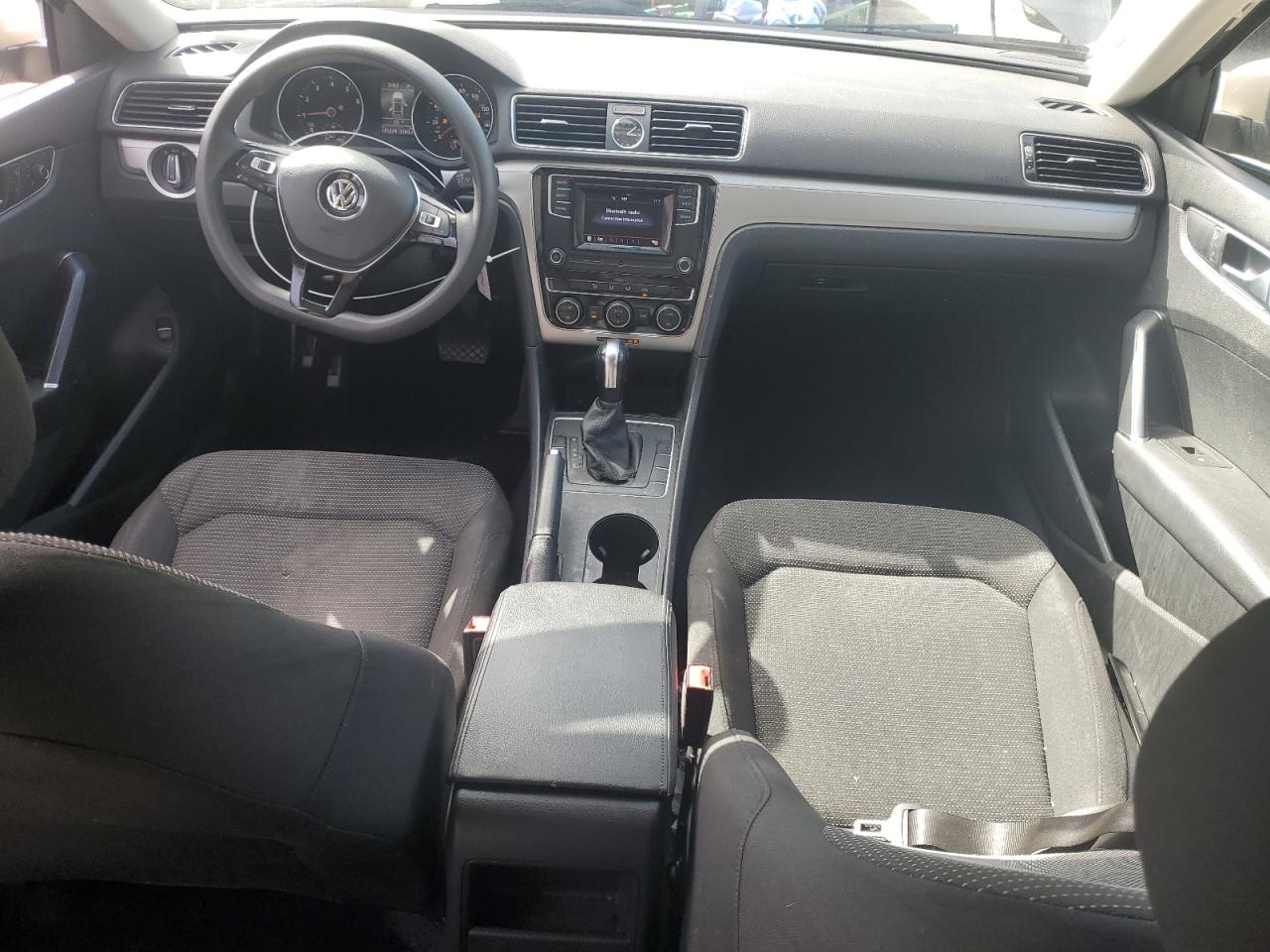 2016 Volkswagen Passat - Image 8