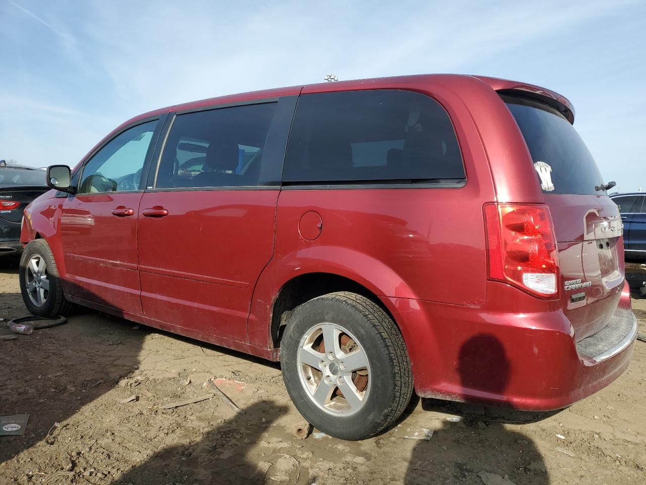 2011 Dodge Caravan - Image 2