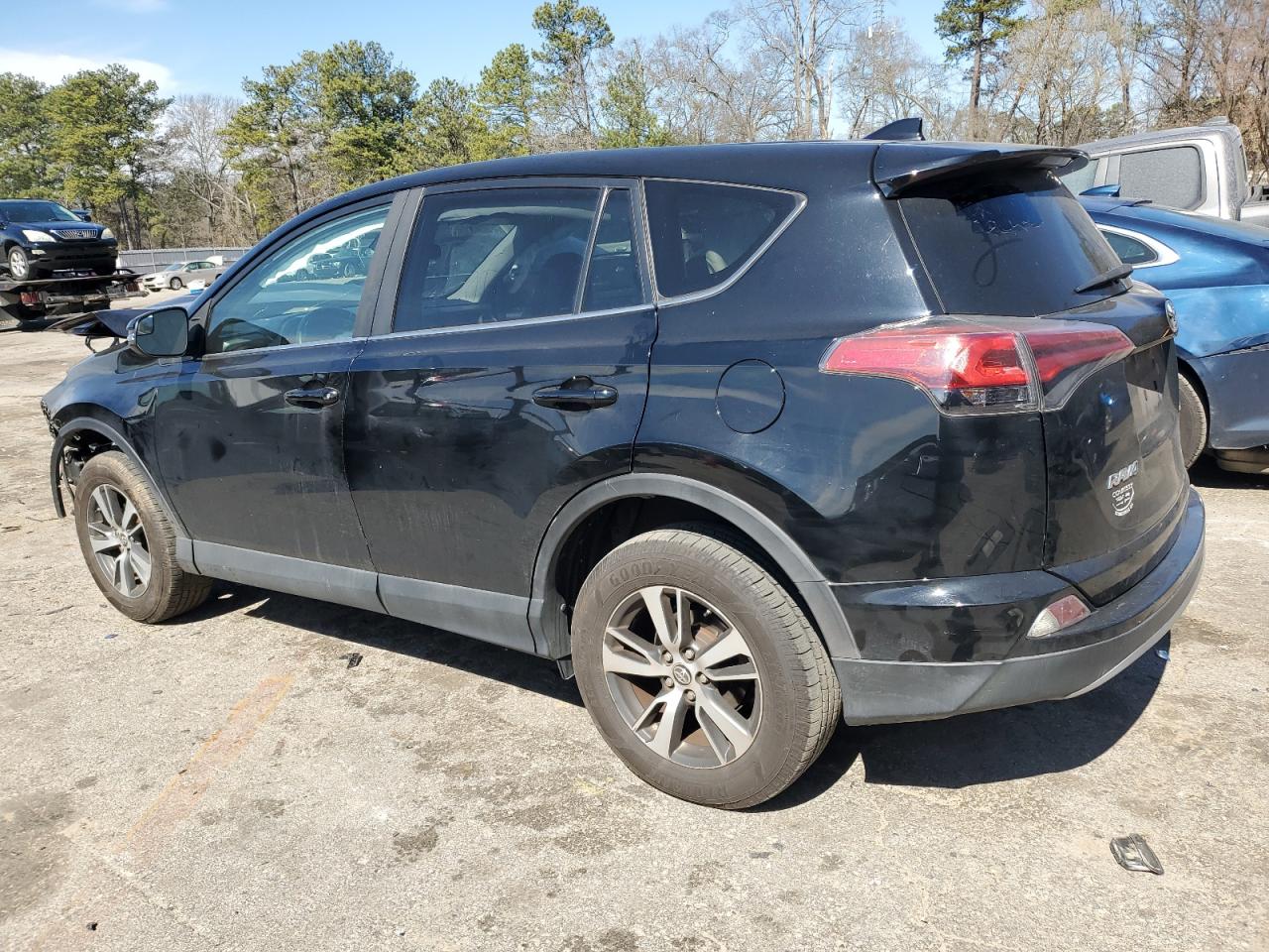 2018 Toyota RAV 4 - Image 2
