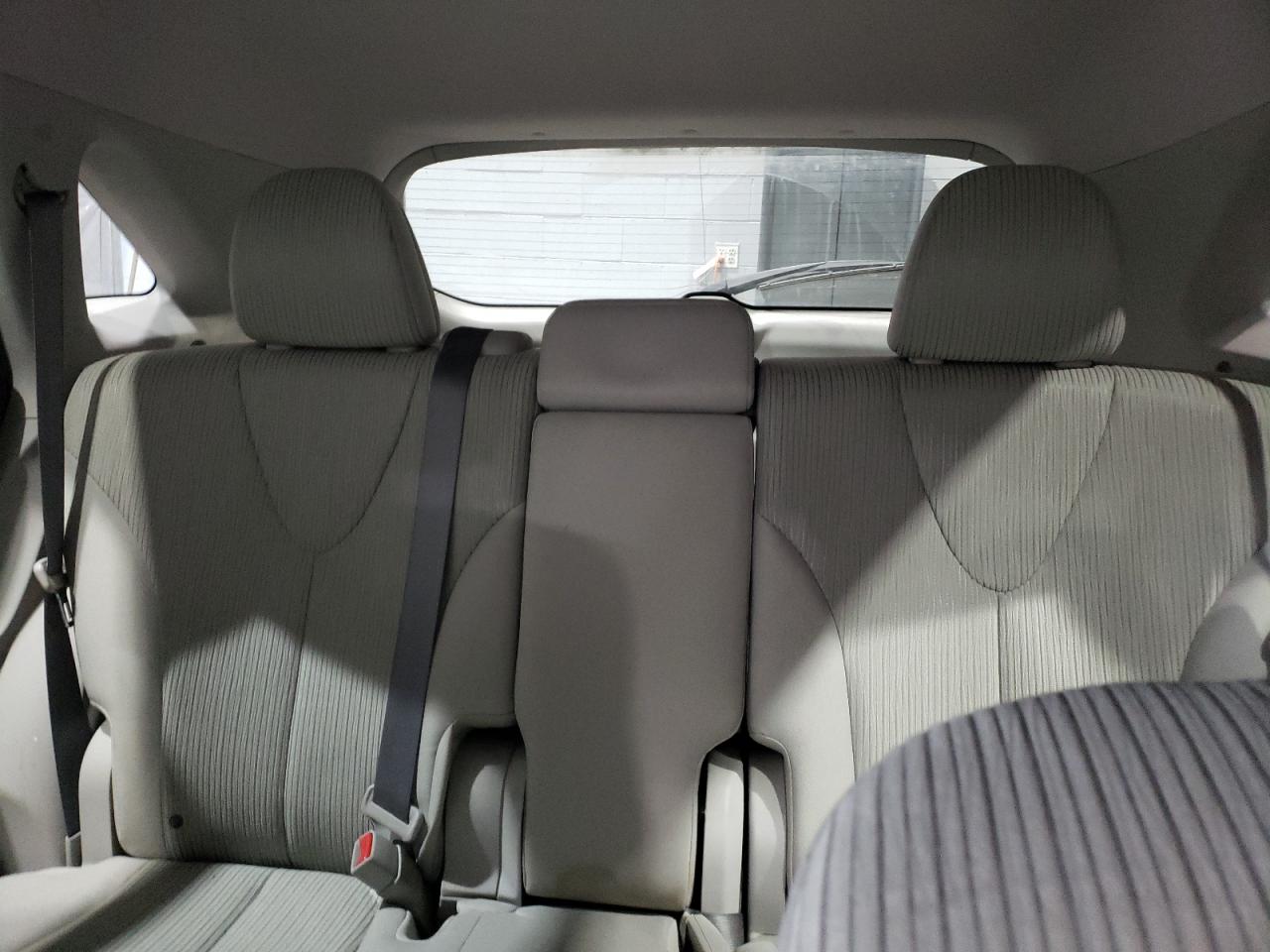2011 Toyota Venza - Image 10