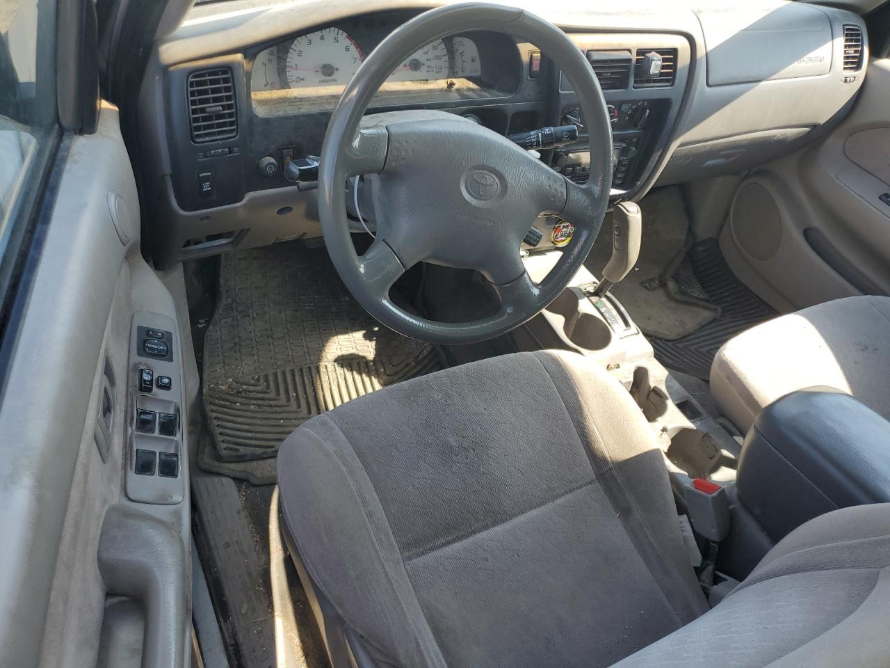2002 Toyota Tacoma - Image 8