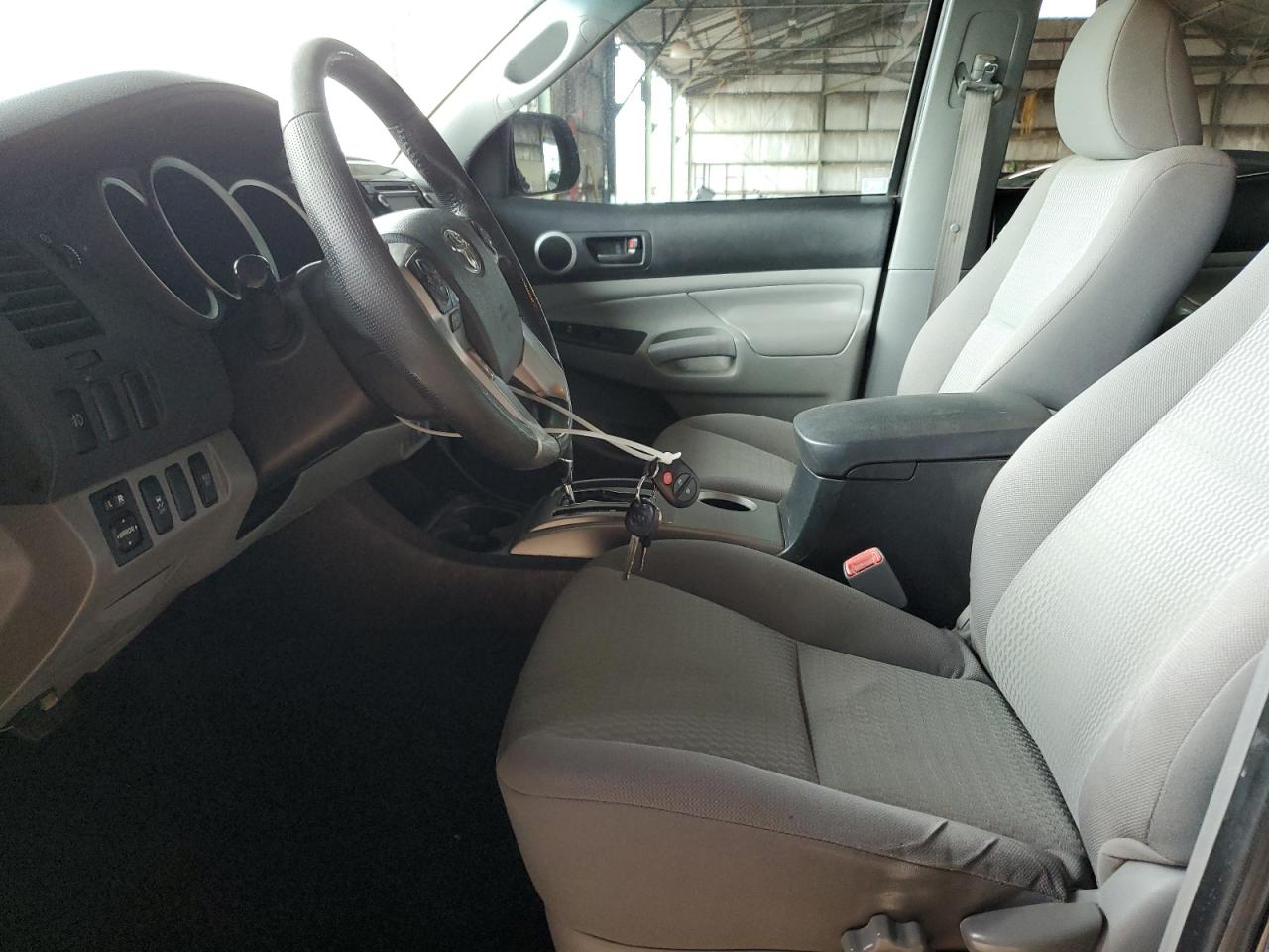 2014 Toyota Tacoma - Image 7