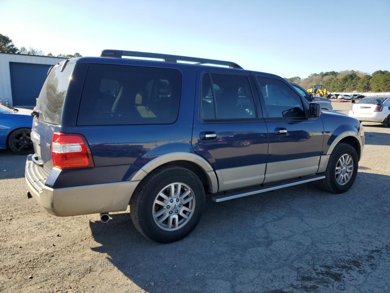 2010 Ford Expedition - Image 3